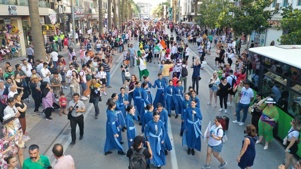 denizli belediyesi 17. uluslararasi halk danslari festivali basladi